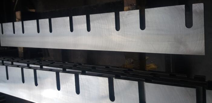 veneer cutting knife.jpg
